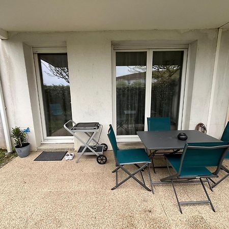 Appartement Avec Jardin A Rochefort Luaran gambar