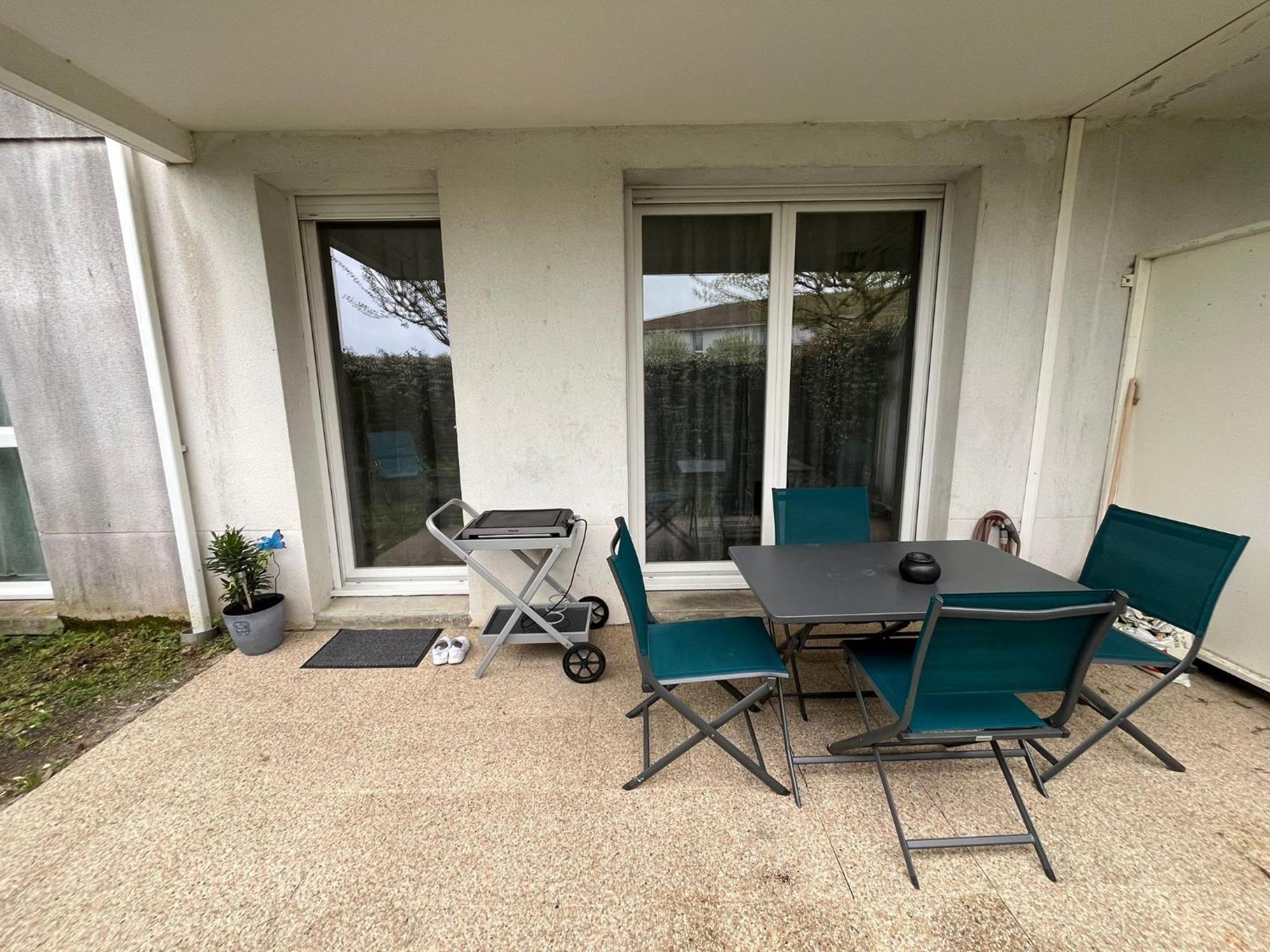Appartement Avec Jardin A Rochefort Luaran gambar
